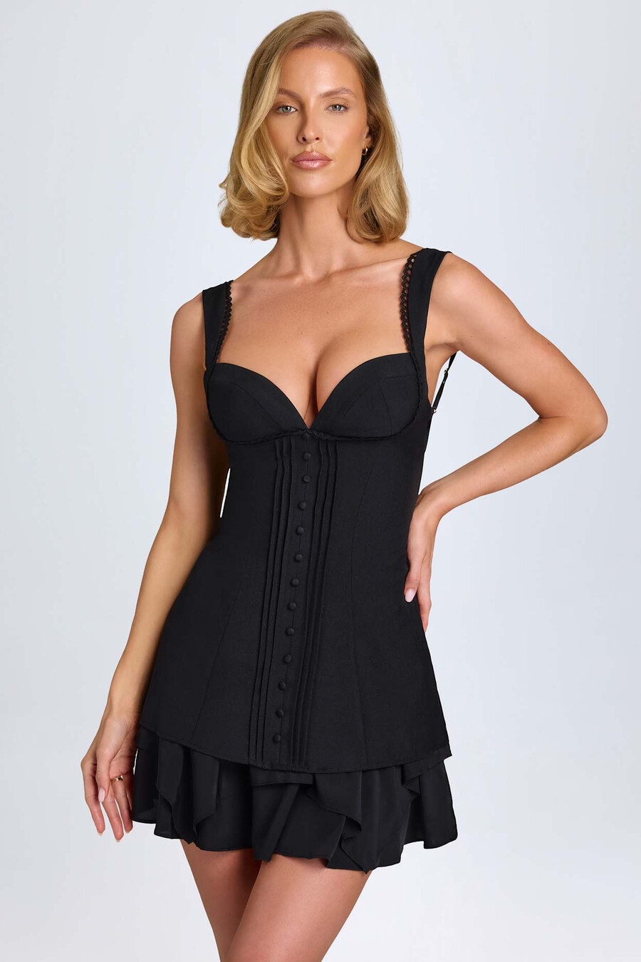 ラッフルトリム、ボタンディテール、コルセットミニドレス(ブラック)